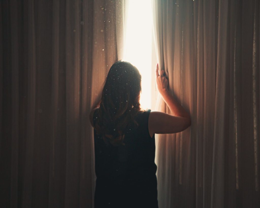 Dormir dans le noir total pour garantir un meilleur sommeil